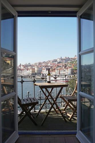 Porto View by Patio 25