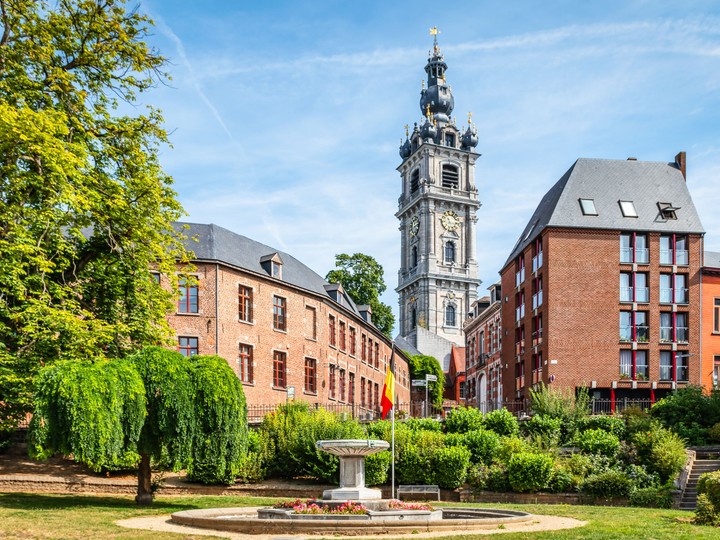 mons