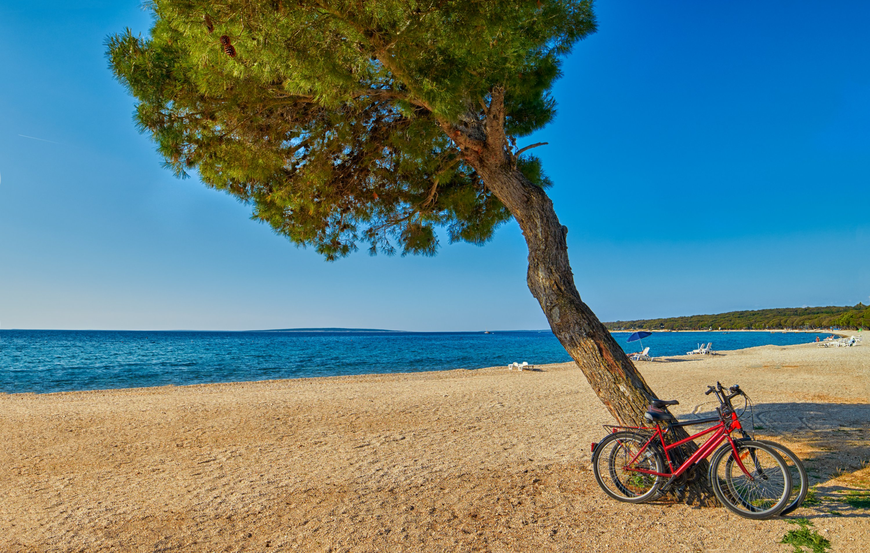 The island of Pag in a nutshell. Croatian party place | Brate